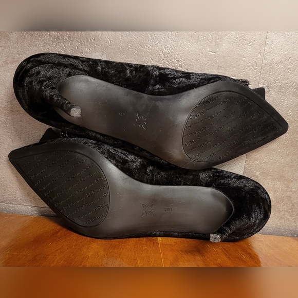 BCBGeneration Black Pointed Toe Bow Pumps with Rhinestone Detail Size 9US - Picture 8 of 9